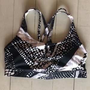 Lululemon Energy Bra - B&W